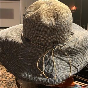A blue Roxy sun hat